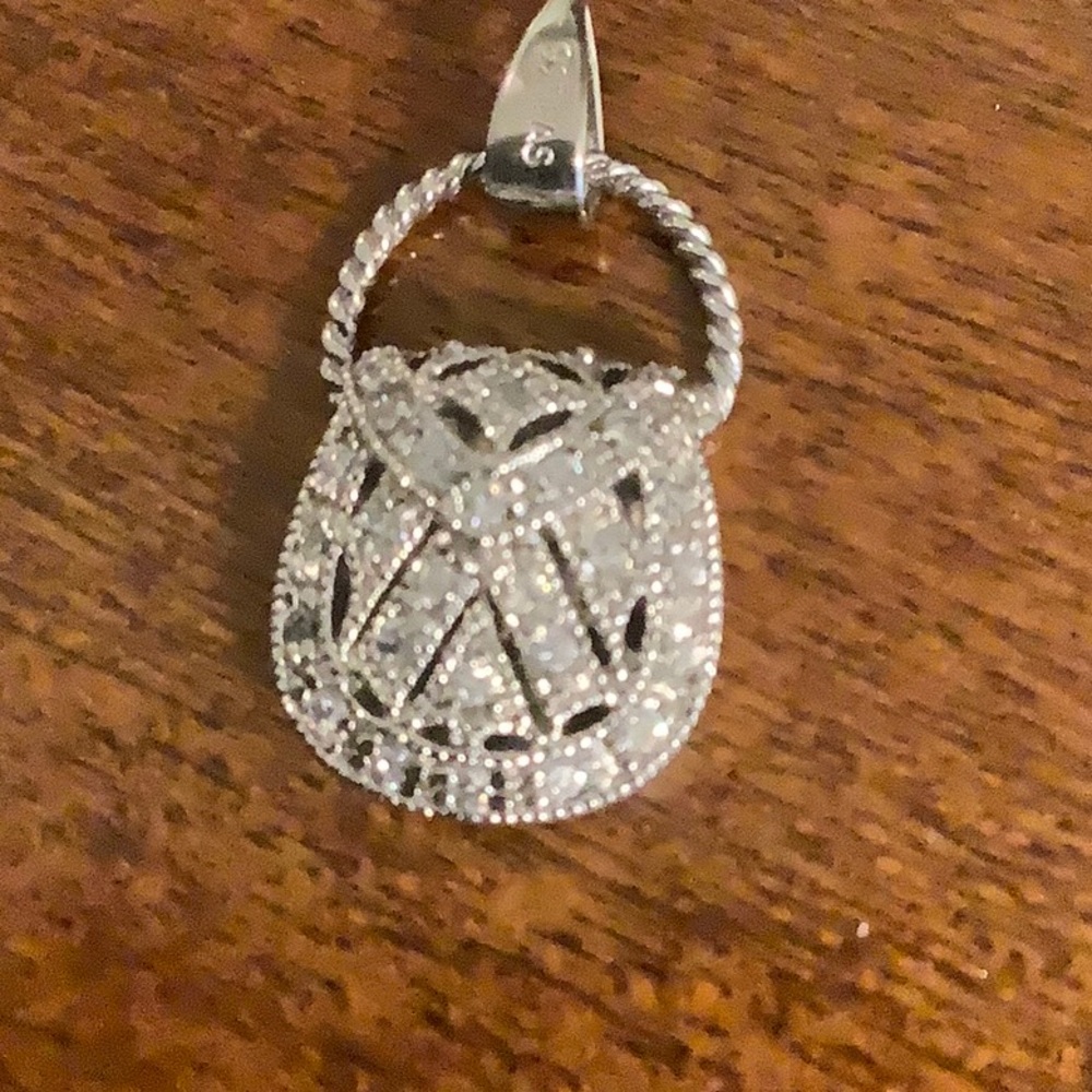 🦋 Beautiful silver and cz heart shaped necklace - Picture 6 of 7